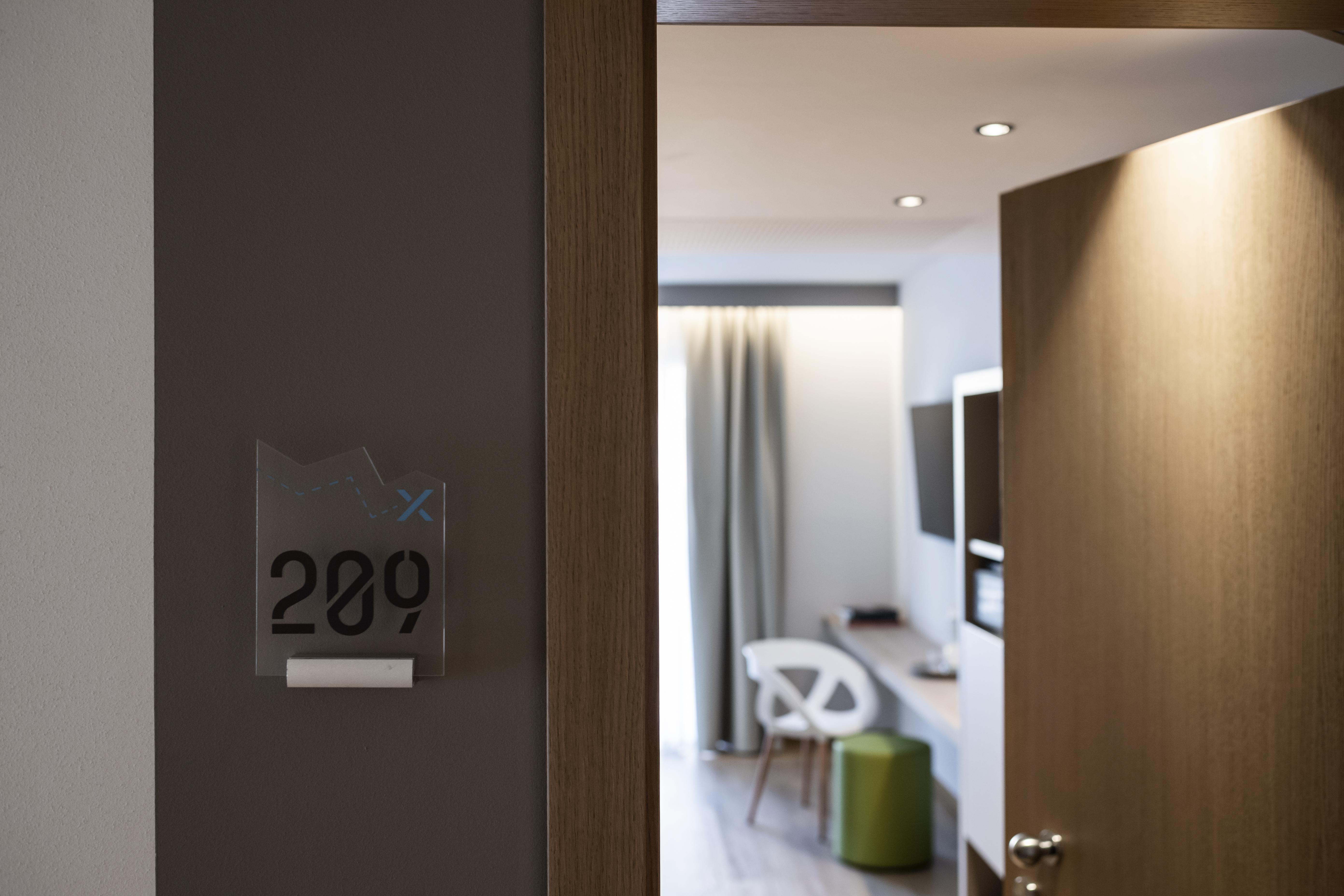 Be Place Adult Friendly Hotel Тренто Экстерьер фото