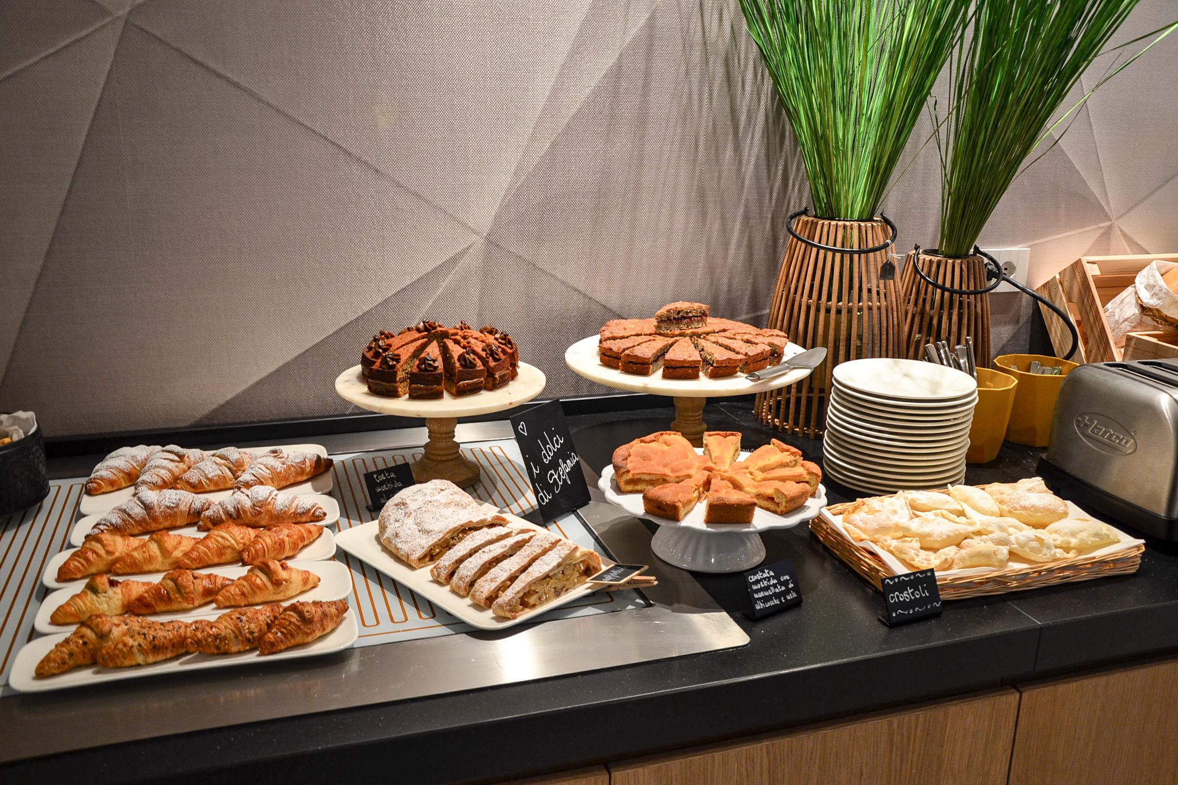 Be Place Adult Friendly Hotel Тренто Экстерьер фото