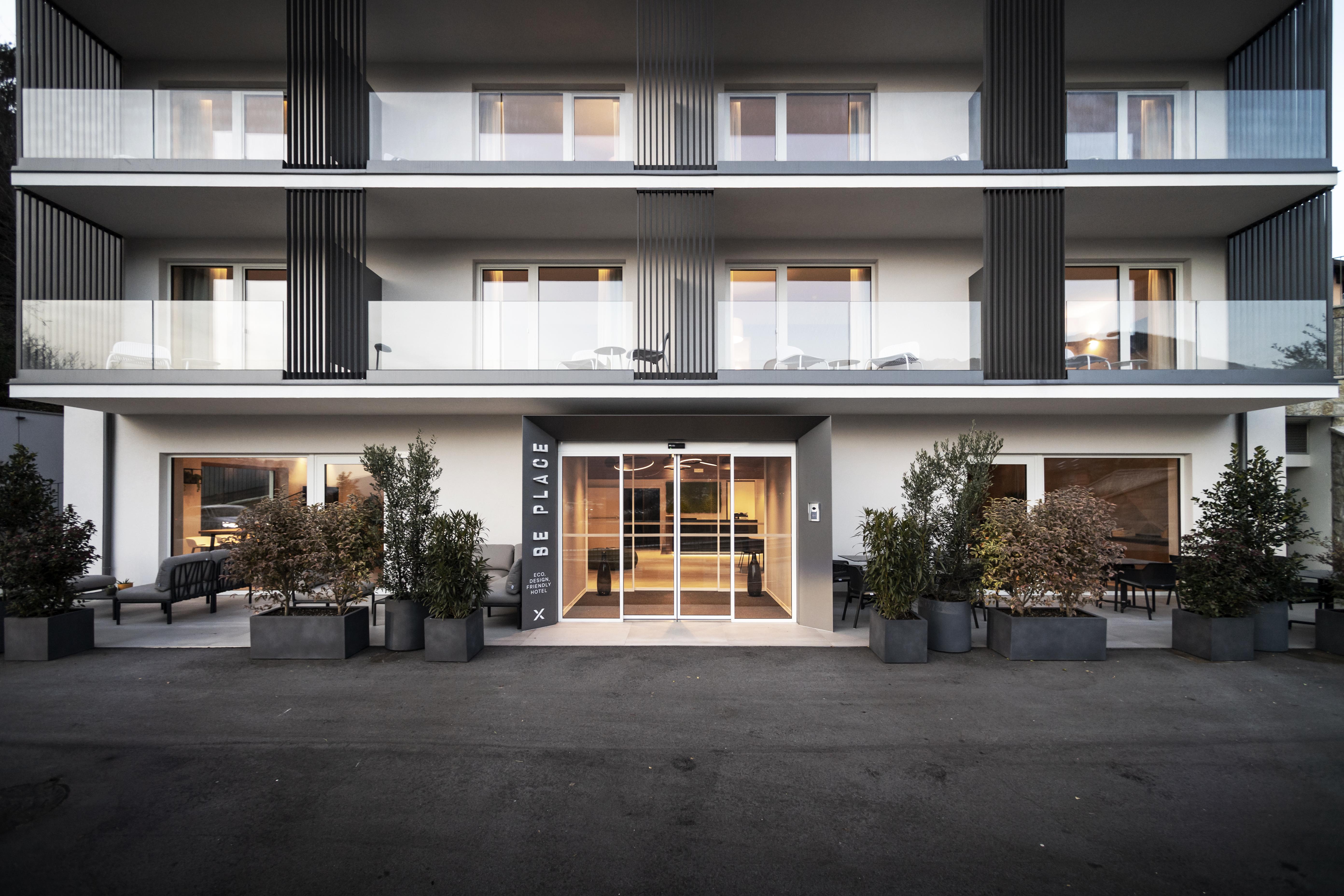 Be Place Adult Friendly Hotel Тренто Экстерьер фото
