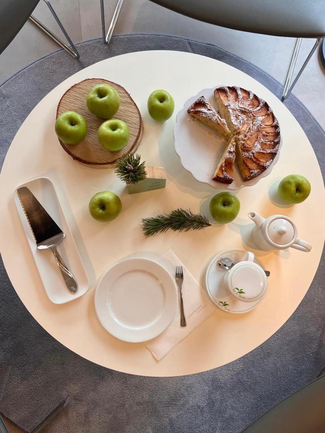 Be Place Adult Friendly Hotel Тренто Экстерьер фото