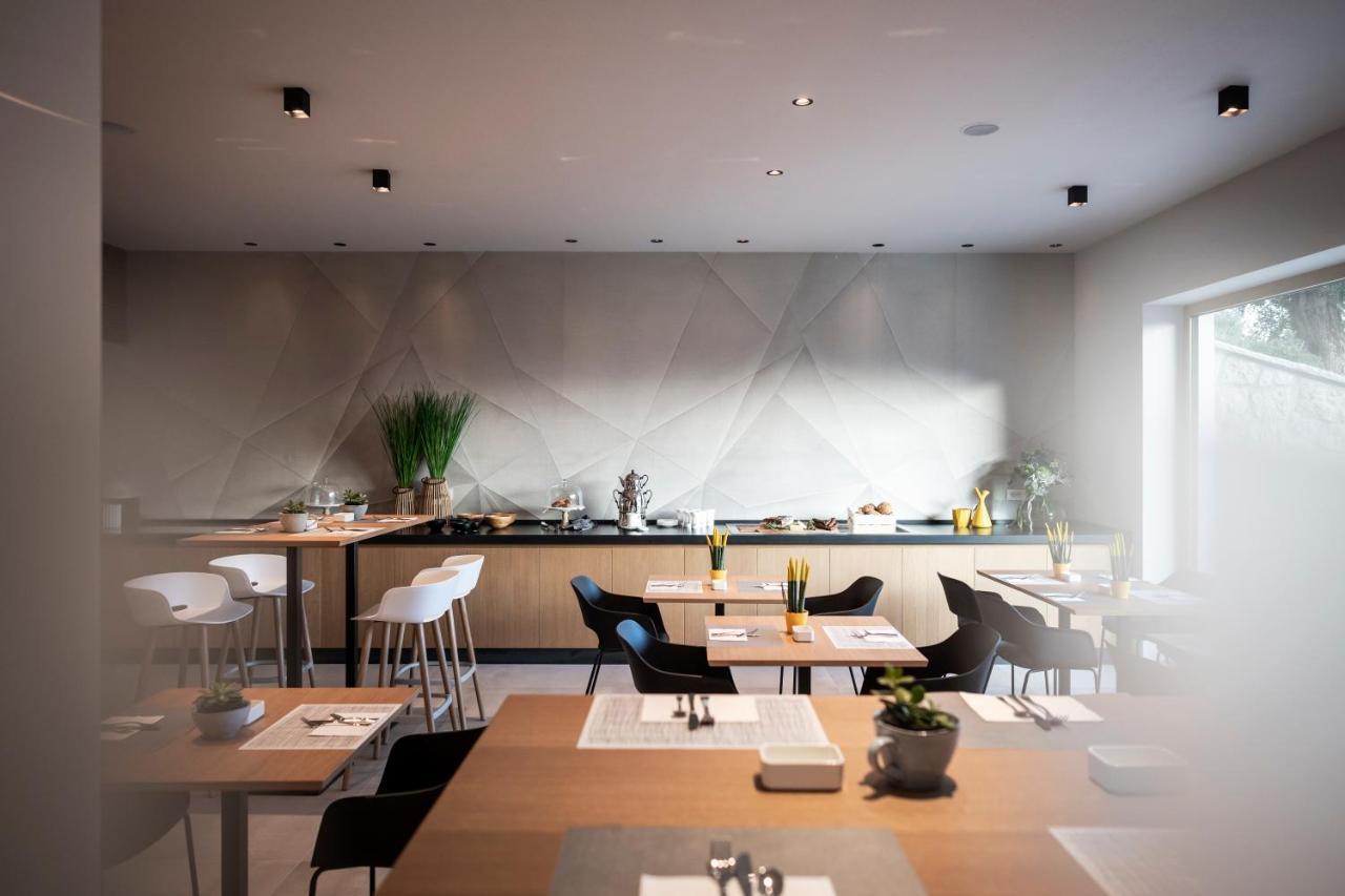 Be Place Adult Friendly Hotel Тренто Экстерьер фото